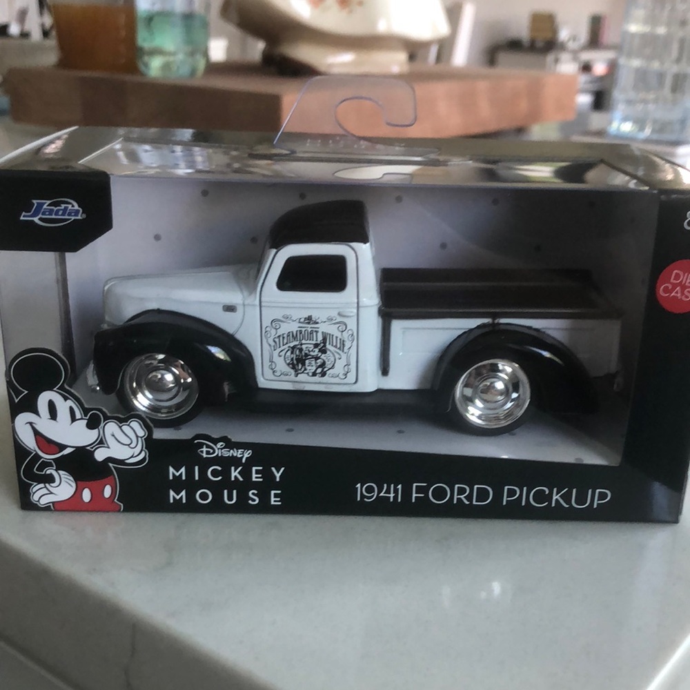 Disney 1941 Ford Pick Up